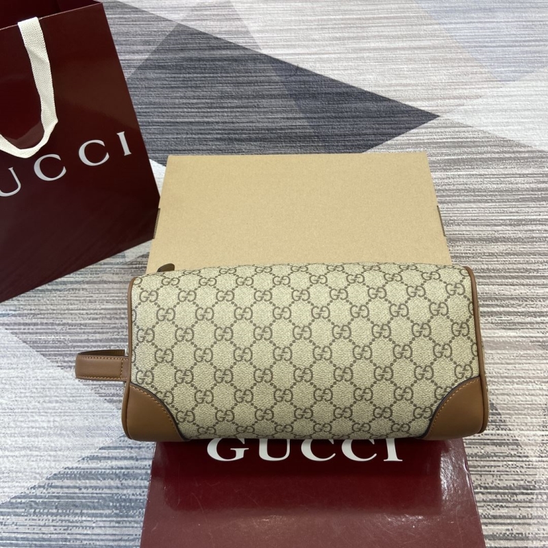 G*u*i cosmetic bags